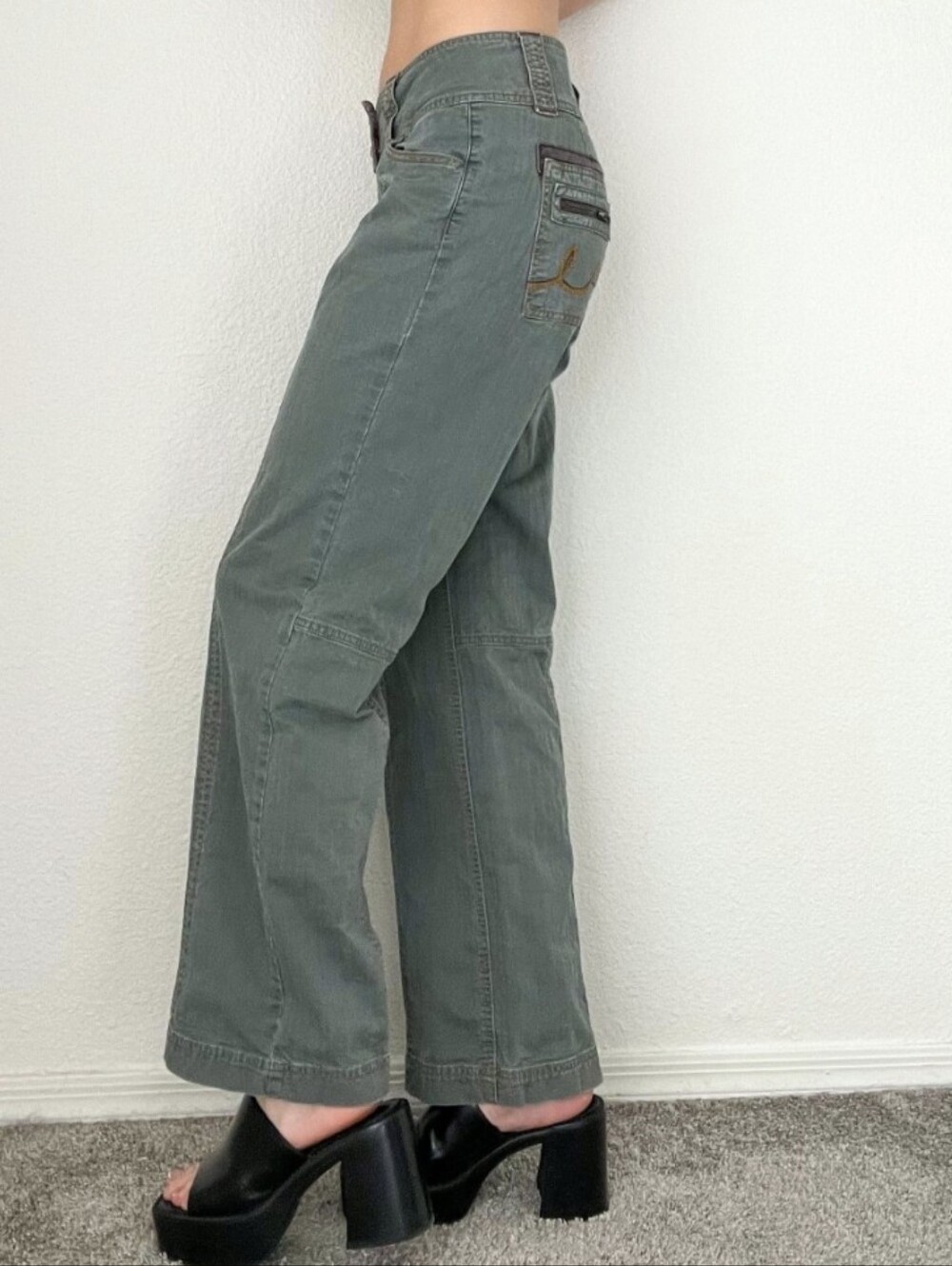 CAbi Y2k Vintage Wide Leg Cargo Pants Womens Size 8 - Picture 2 of 9